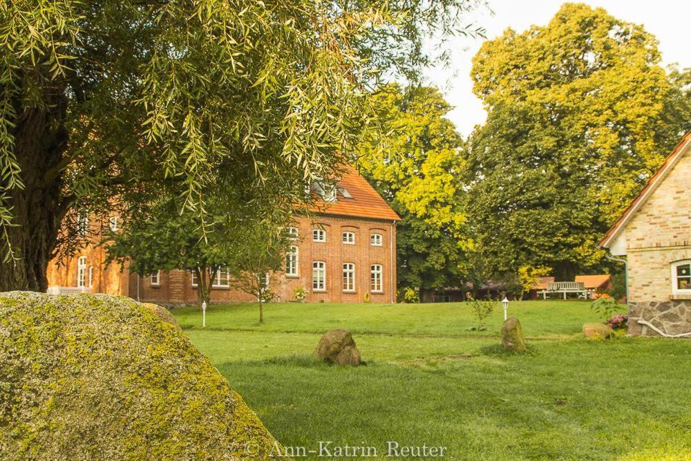 Gutshof Dubnitz - Ferienwohnung 1 "Carlo" Sassnitz Zewnętrze zdjęcie