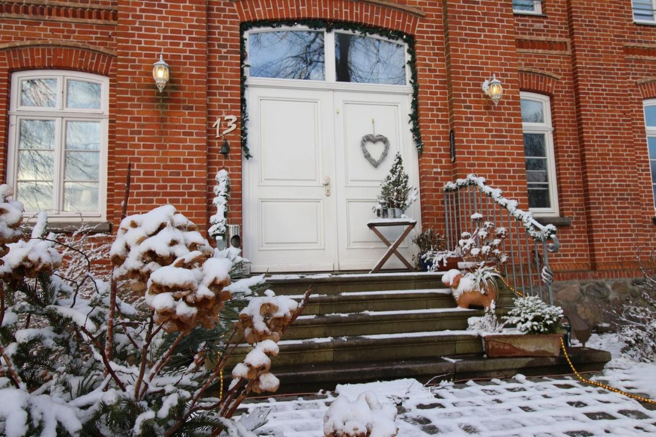 Gutshof Dubnitz - Ferienwohnung 1 "Carlo" Sassnitz Zewnętrze zdjęcie