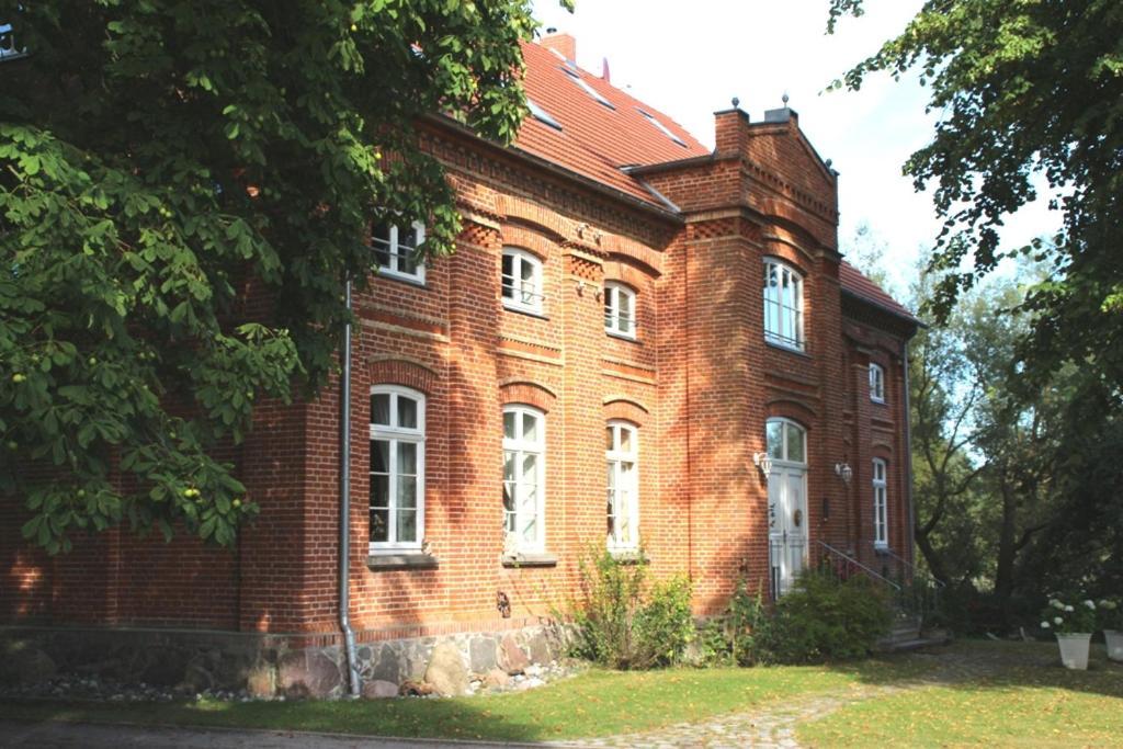 Gutshof Dubnitz - Ferienwohnung 1 "Carlo" Sassnitz Zewnętrze zdjęcie