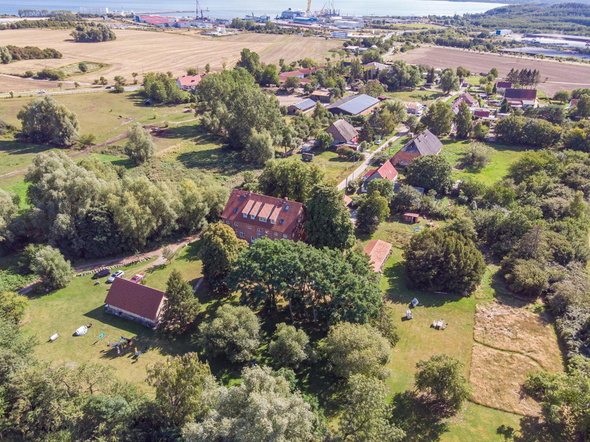 Gutshof Dubnitz - Ferienwohnung 1 "Carlo" Sassnitz Zewnętrze zdjęcie